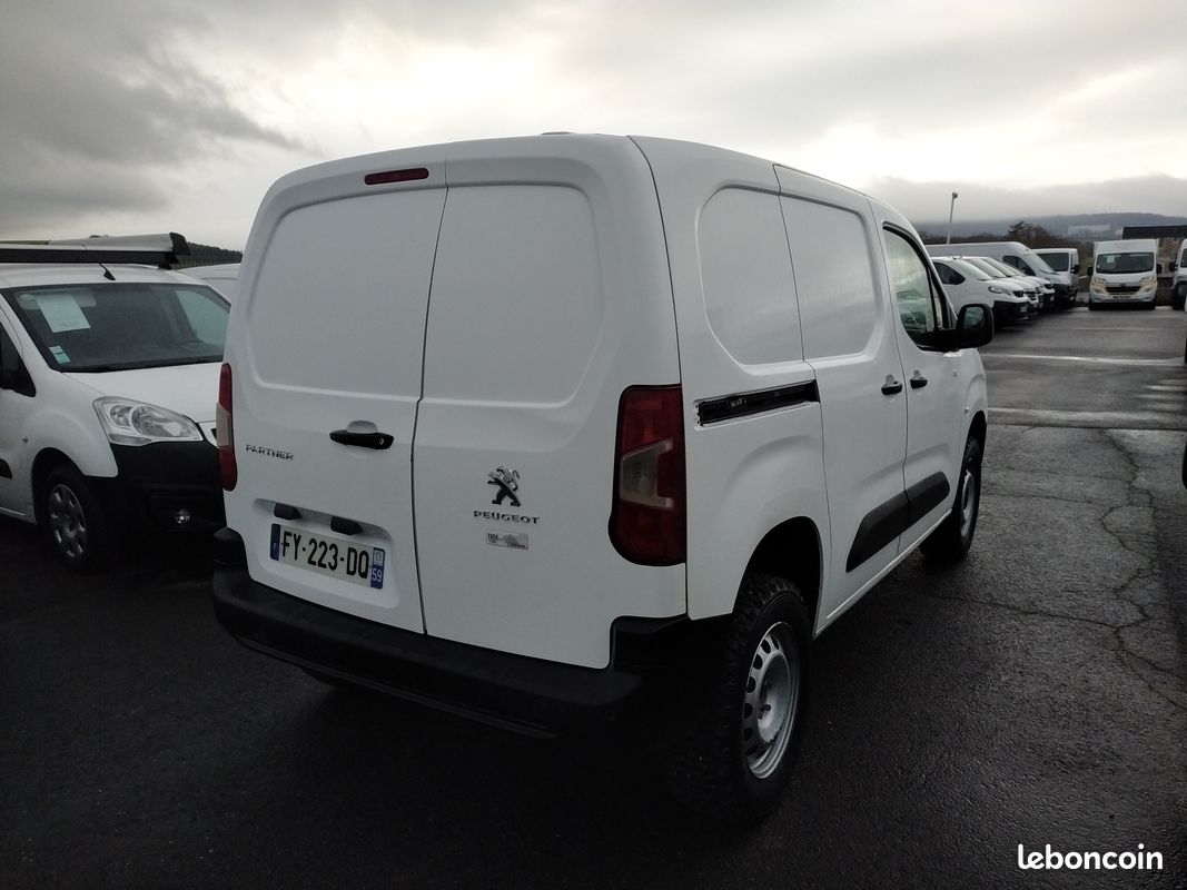 16650 HT - PEUGEOT Partner Dangel Blue HDI 100 Trek Motricité Renforcée 1,5 L - 03/2021 - 25613 kms (image 10)