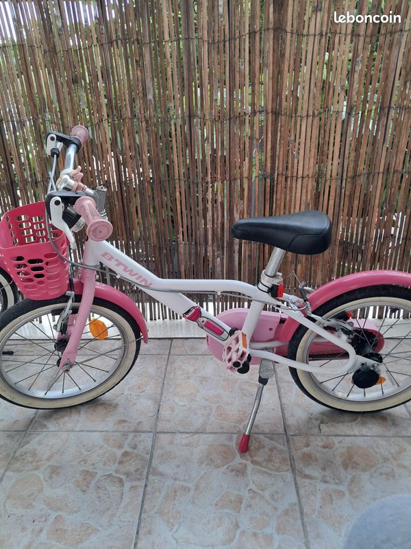 Vélo enfant fille Btwin blanc et rose Vélos