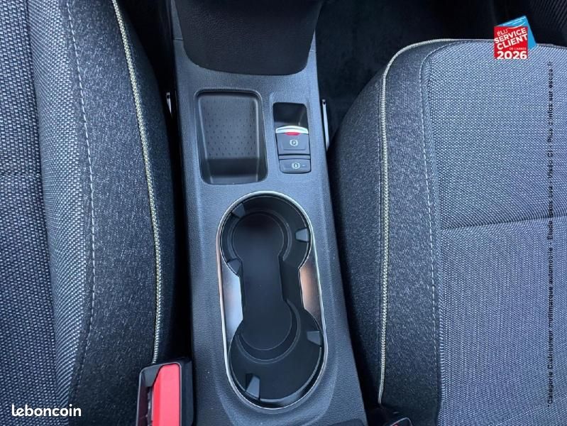 Renault Captur 1.8 E-Tech full hybrid 160ch Techno - 26 (image 24)