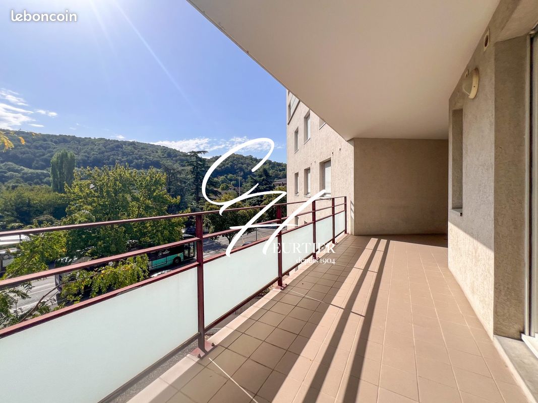 Appartement 2 pièces 46 m² · à Échirolles · 46 m² · 140 000 €