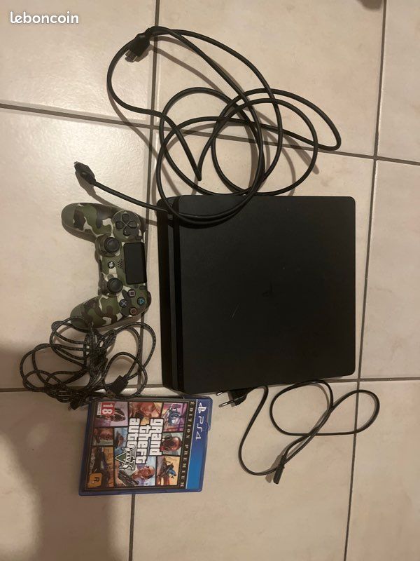 Ps4 avec Manettes et Gta 5(jeux) (image 1)