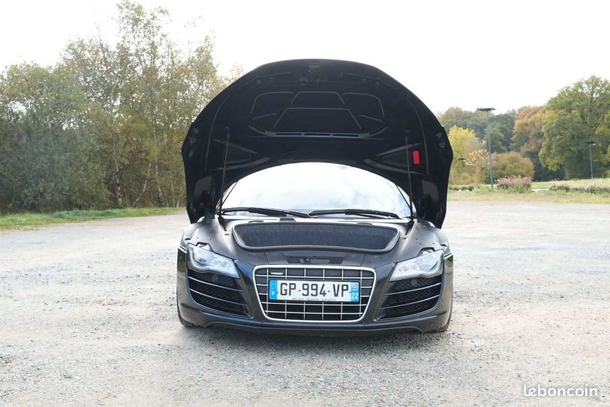 Audi R8 5.2 V10 FSI 525ch R tronic 6 - Suivi d'entretien / HiFi Bang&Olufsen / Caméra de recul / Pack Carbone / Maintien de charge (image 7)