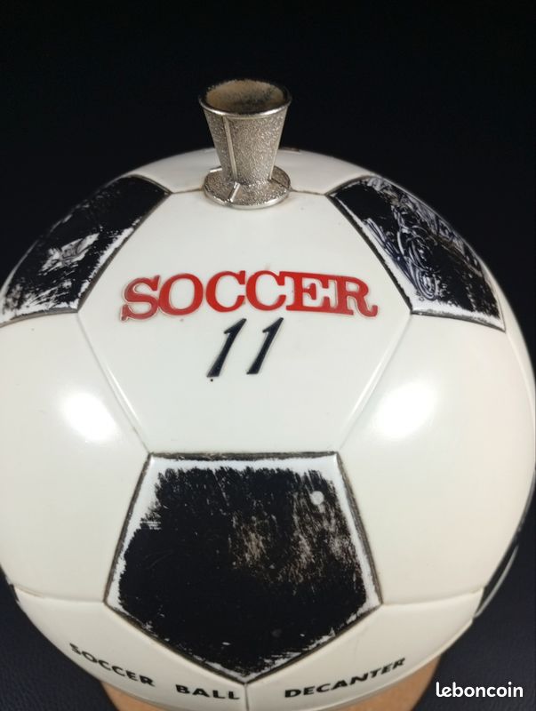 ballon de football style ancien vintage ⚽️ idéal déco sportive plastique ballon de football style ancien vintage ⚽️ idéal déco sportive plastique