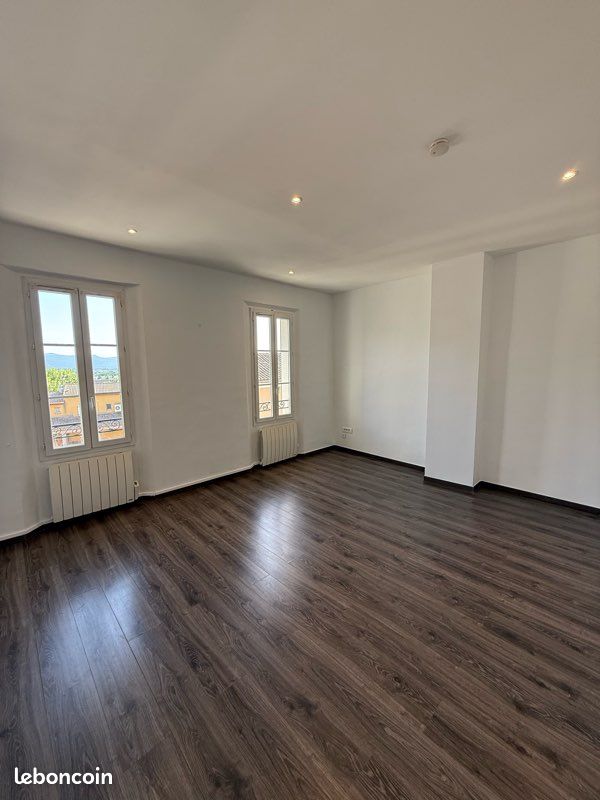 Appartement 2 pièces 43 m² · à Pourrières · 43 m² · 690 €/mois