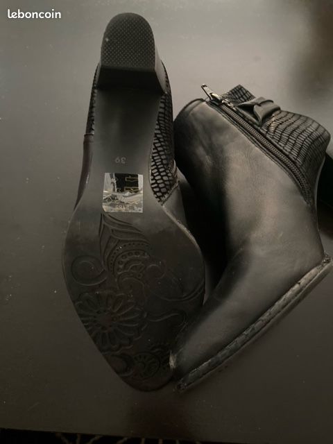 Bottines Talon haut noir de la marque Fugitive (image 3)