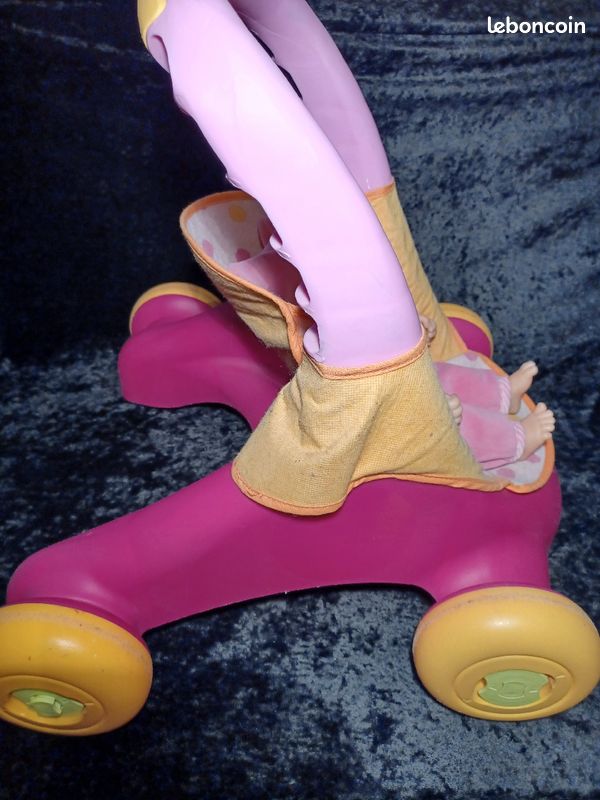 Minikiss et sa poussette (image 4)