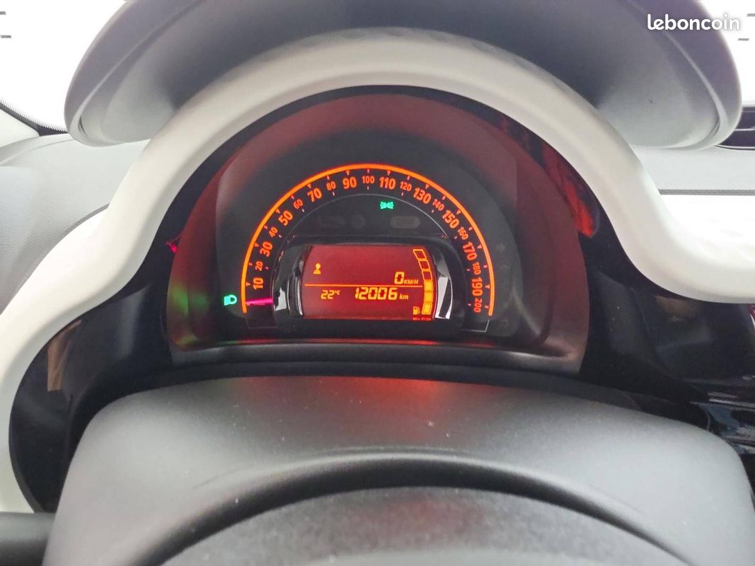 RENAULT Twingo III SCe 65 Equilibre (image 17)