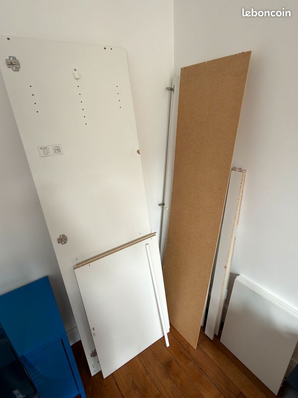 Armoire IKEA KLEPPSTAD blanche – 3 portes – Penderie et étagères (image 5)