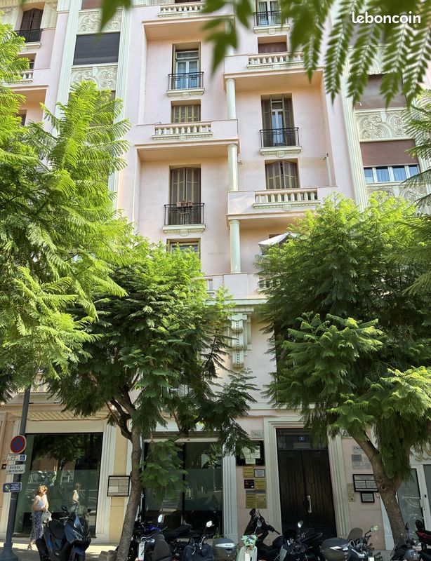 Appartement 3 pièces 77 m² · à Beausoleil · 76,9 m² · 600 000 €
