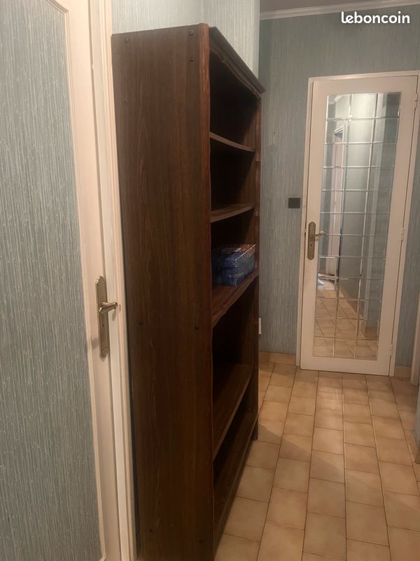 🪵 Bibliothèque en bois – Élégante et pratique (image 1)