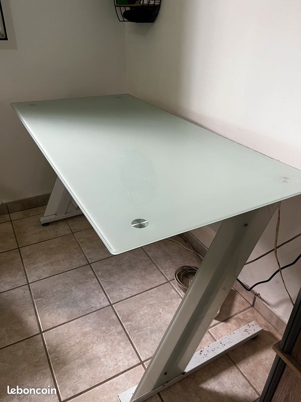 Bureau en verre – 140×70 cm – Très bon état (image 4)