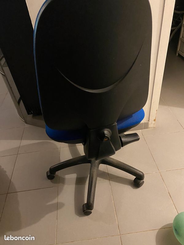 Chaise de bureau (image 1)