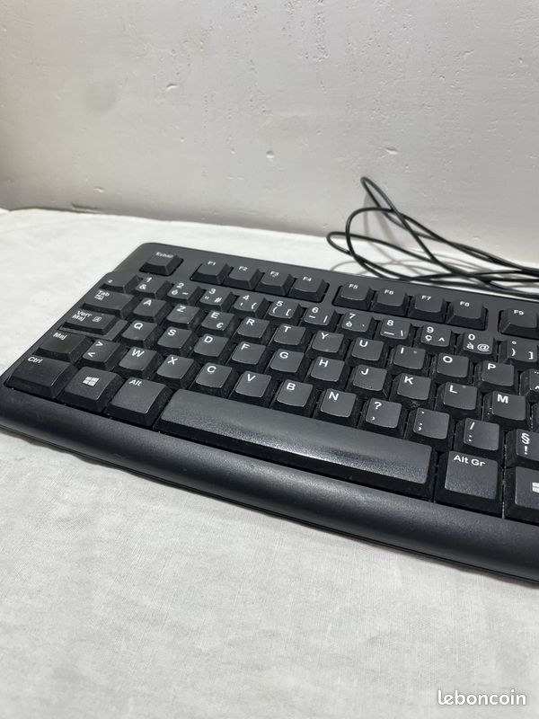 Clavier filaire Logitech K120 azerty - USB, état correct (image 4)