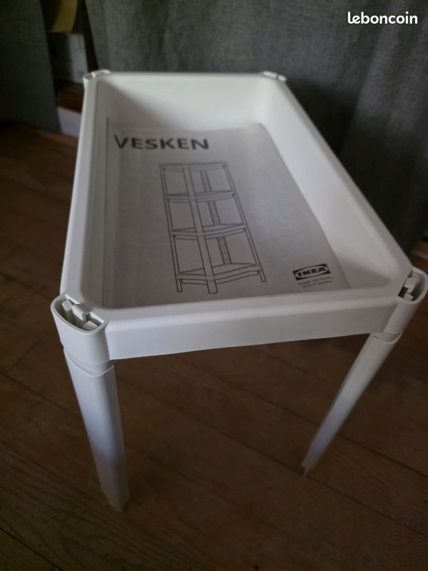 1 étagère VESKEN d'Ikea (image 1)