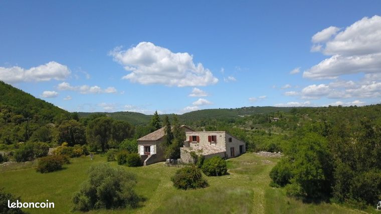 Ferme 8 pièces 200 m²