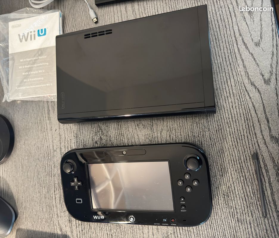 Wii U 32Go Noir pack Mario Kart 8 + 4 jeux (image 2)