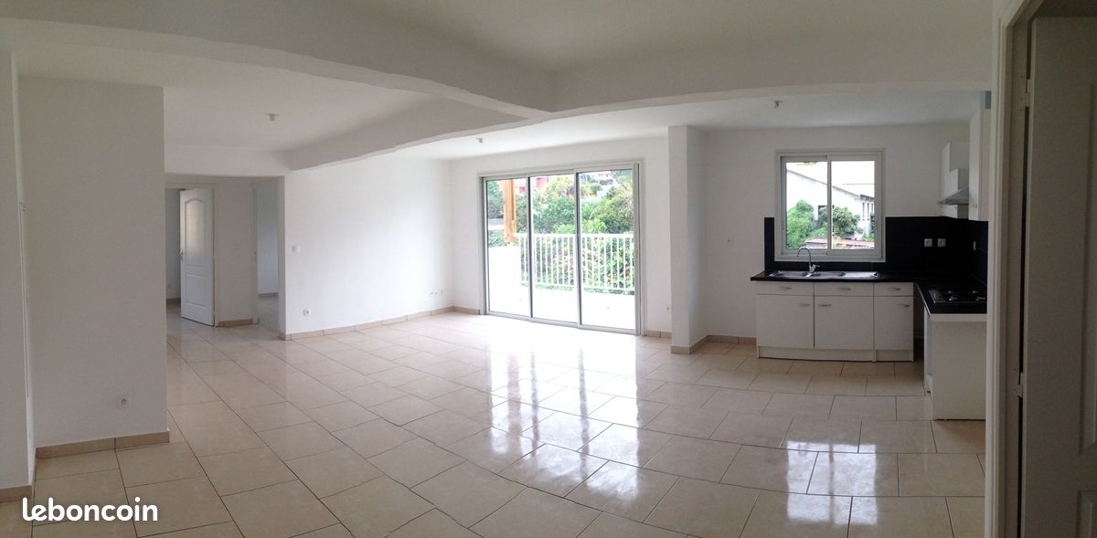 Appartement 3 pièces 78 m² · à Le Tampon · 78 m² · 810 €/mois