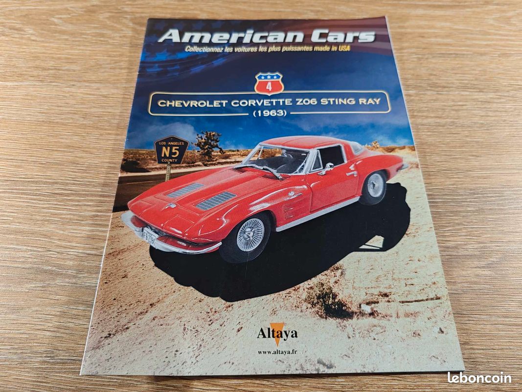 Chevrolet Corvette C2 Stingray Coupé 1963 Rouge - Modèle Réduit 1:43 Altaya