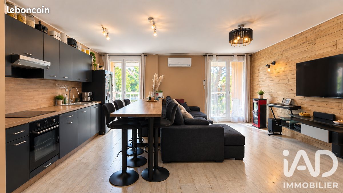 Appartement 4 pièces 81 m² · à Marseille · 81 m² · 210 000 €