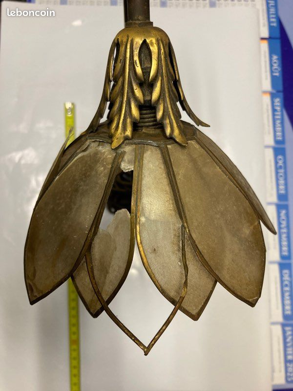 Lampe fleur en laiton et nacre (image 2)