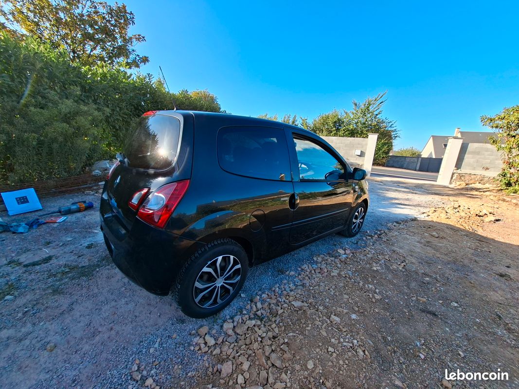 Renault Twingo II Phase 2 - 1.2 LEV 16V 75ch - Finition PURPLE - 2013 - 112000km - Entretien & CT OK (image 3)