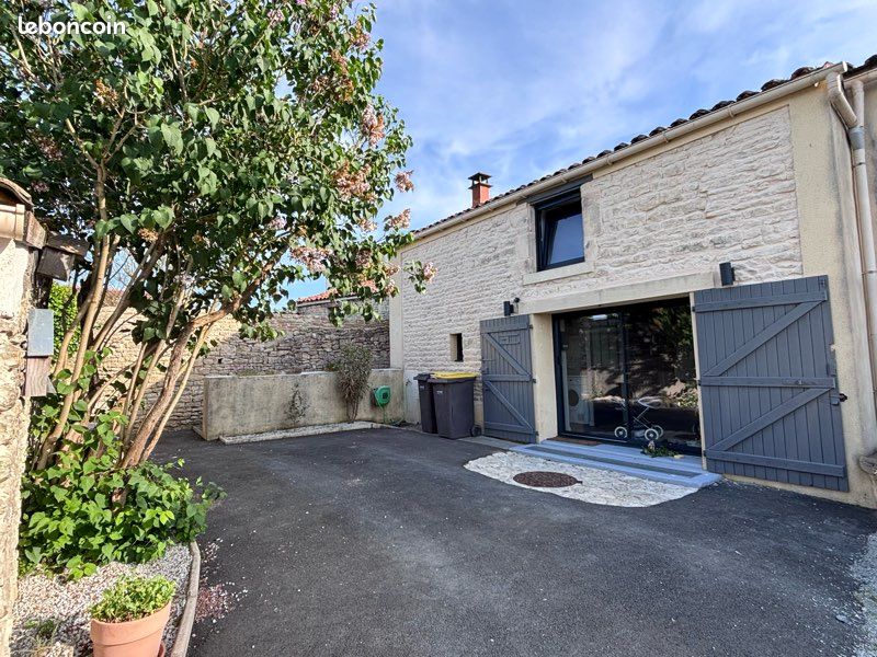 Maison 5 pièces 115 m² · à Courçon · 115 m² · 270 000 €