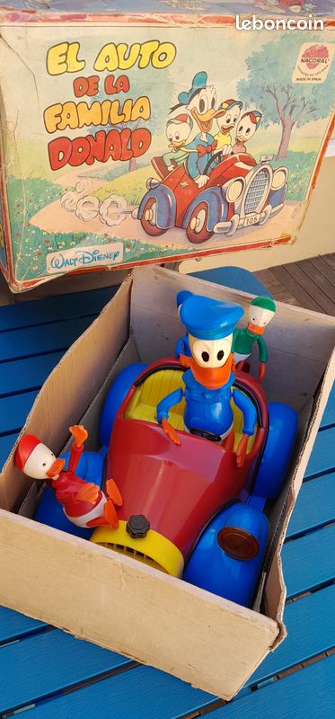 Voiture Mickey Et Ses Amis Nacoral - La Famille Donald - Piles