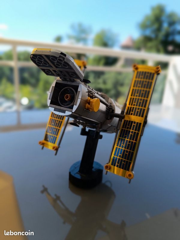 Navette spatiale Discovery Lego #10283 (image 4)