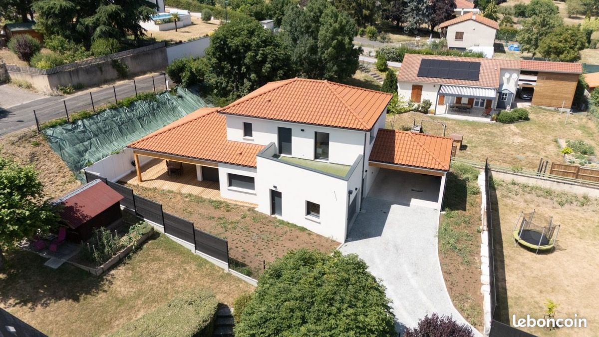 Maison 16 pièces 174 m² · à Chanonat · 174 m² · 539 000 €