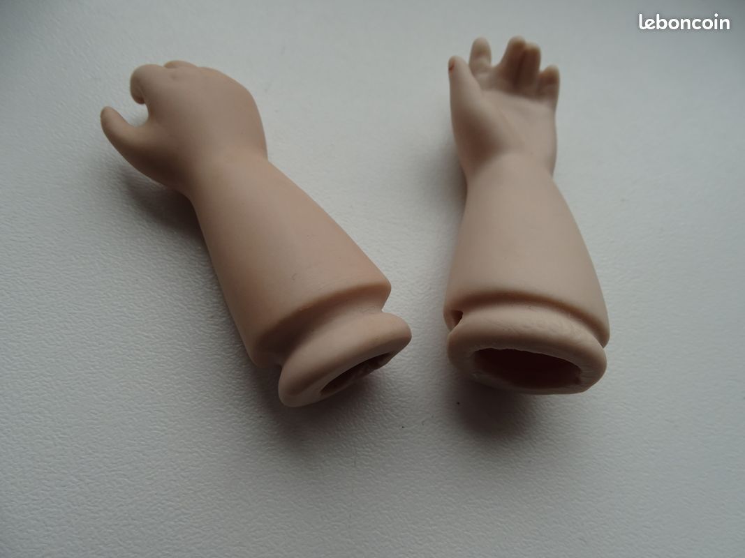 Mains standard pour poupées anciennes STA 9  Antique doll