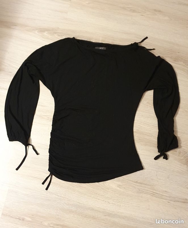 T-shirt noir manches longues Jennyfer M (image 1)