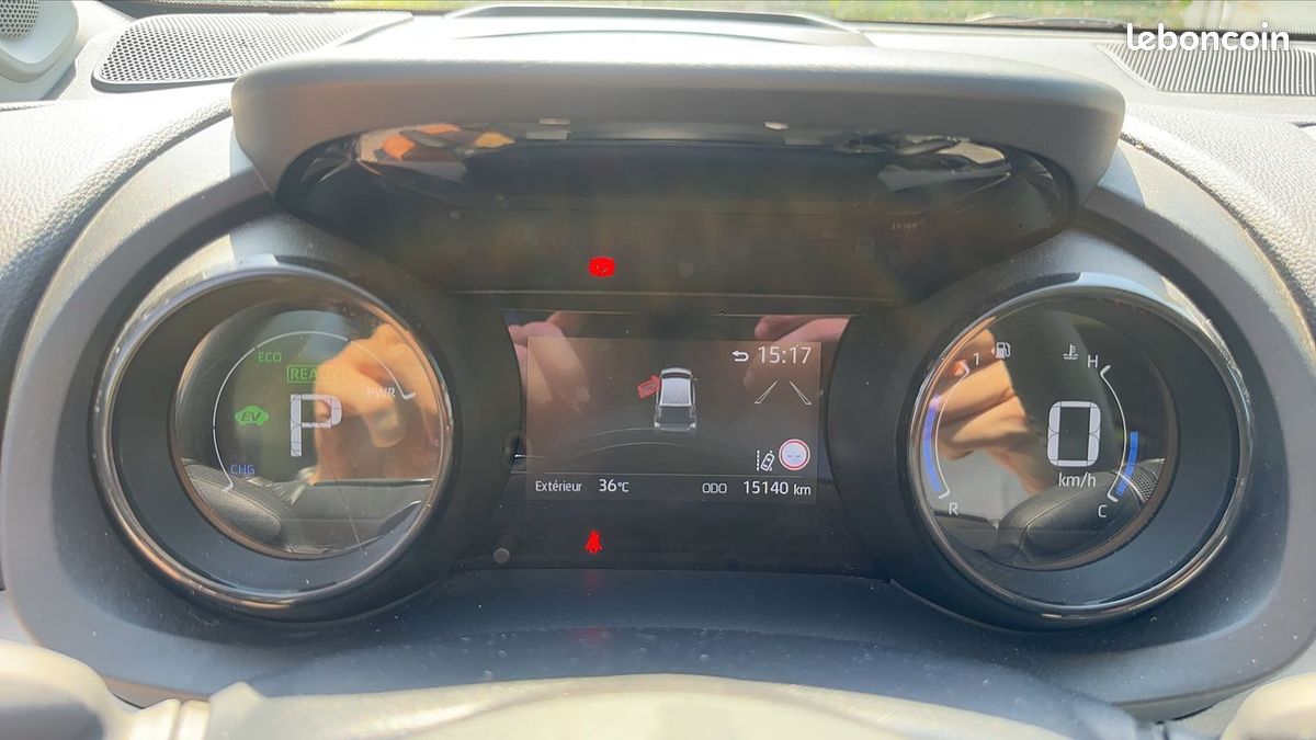 Toyota Yaris IV 1.5 VVTi 116 Hybrid E-CVT Iconic (image 12)