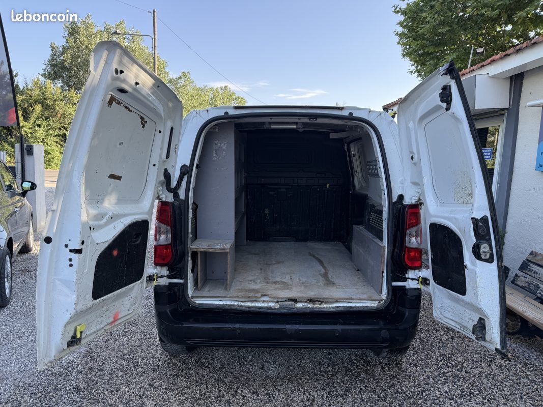 Citroen berlingo m 1.5 blue hdi 100 car play grip mode caméra 3 places 2020 (image 11)