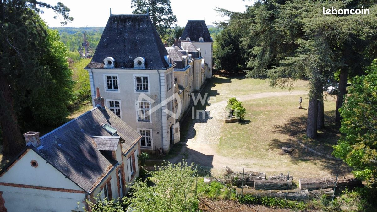 Maison 14 pièces 400 m² · à Yvré-l'Évêque · 400 m² · 490 000 €