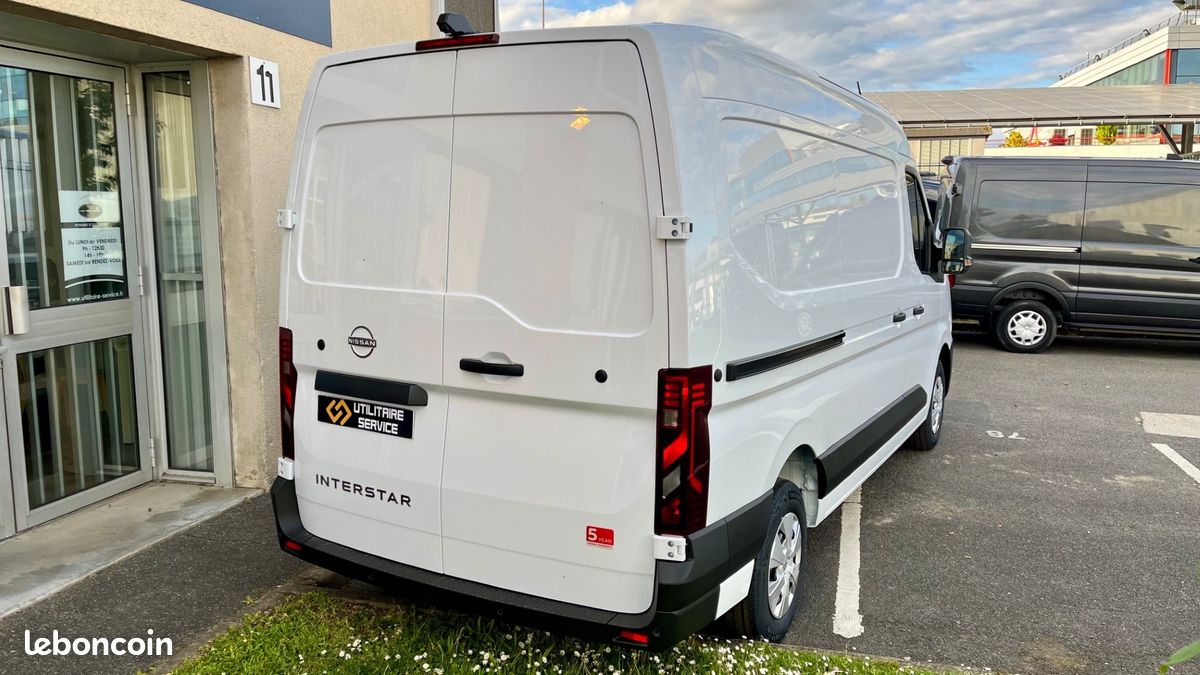 33 990 HT / Nissan interstar fourgon 3.5t l2h2 2.0 dci 170 cv BVA9 N-CONNECTA neuf / tva recuperable (image 3)