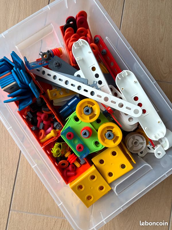 Lot de pièces Meccano (image 1)