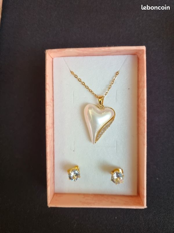 Parure pendentif cœur en acier (image 1)
