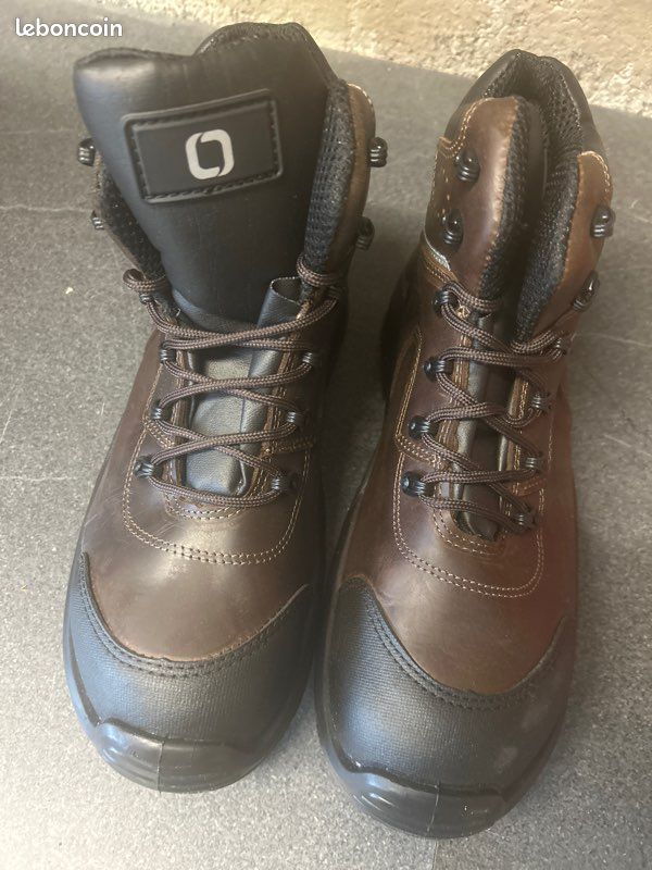Chaussure sécurité pointure 44 (image 1)