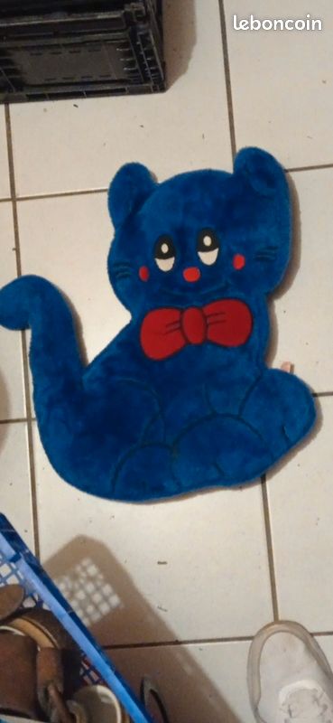 Coussin vintage en chat peluche moumoute (image 1)