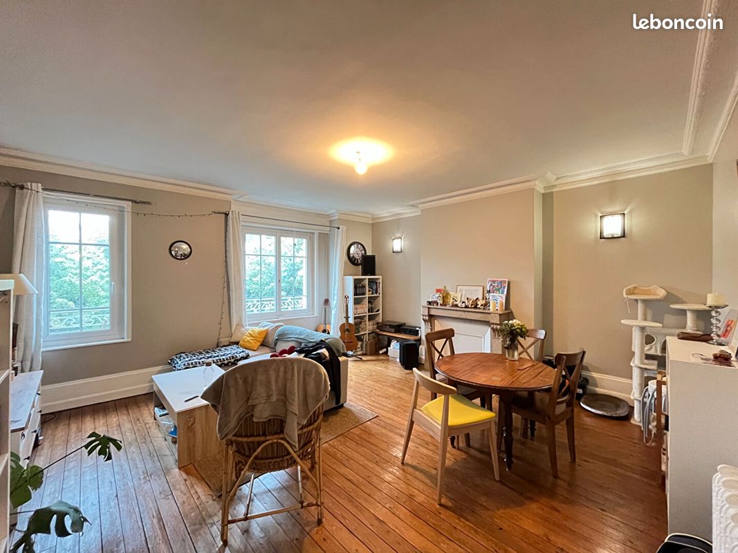 Appartement 3 pièces 77 m² · à Reims · 77 m² · 910 €