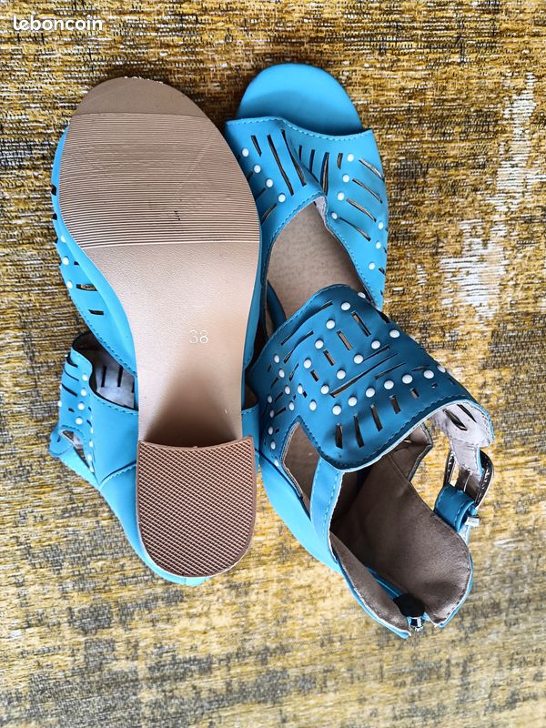Chaussures neuves pointure 38 (image 3)
