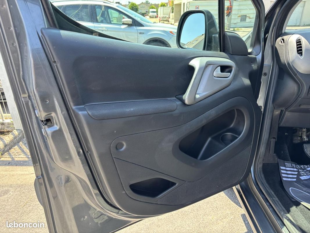 PEUGEOT PARTNER 1.6 BlueHDi 75ch Style (image 24)