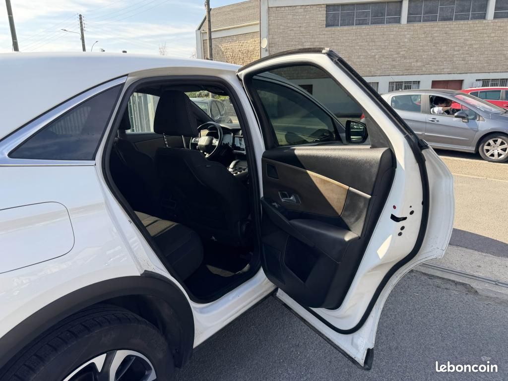 DS DS 7 CROSSBACK 1.6 PureTech - 225 Bva So Chic gps + clim + Radar AR (image 12)