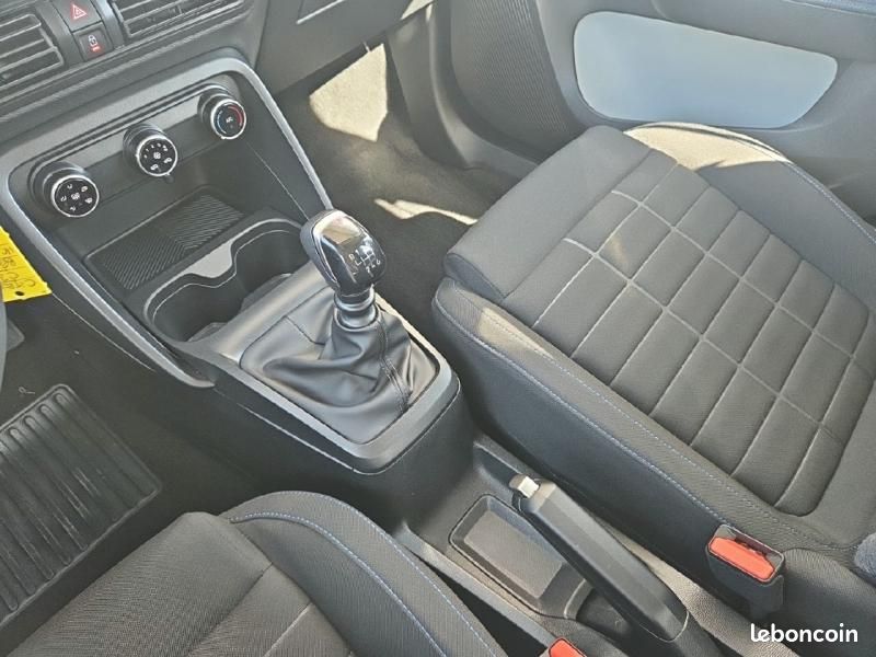 Citroen C3 1.2 Turbo 100ch PLUS (image 18)