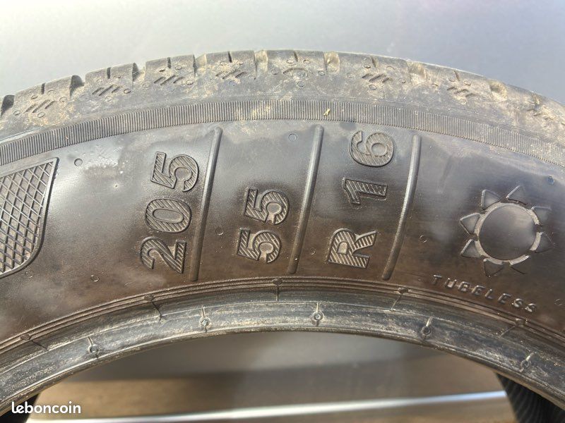 Pneu Kléber Dinaxer 205/55 R16 (image 2)