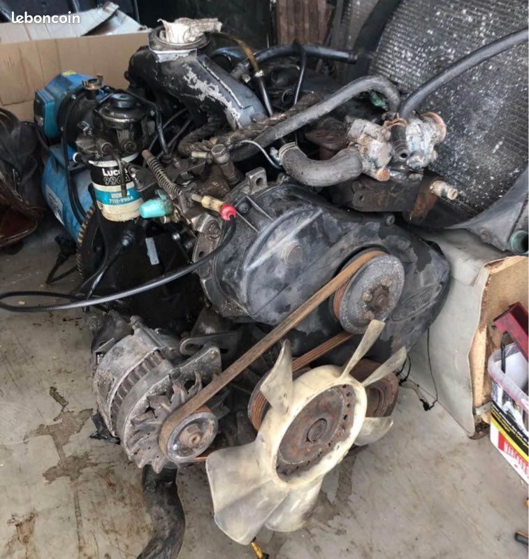 Bonjour je vend moteur Ford transit de 88 avec 70mile km (image 1)