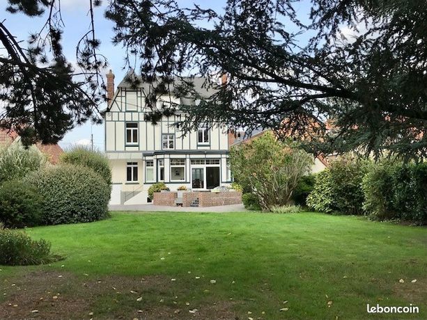 Maison 7 pièces 210 m²