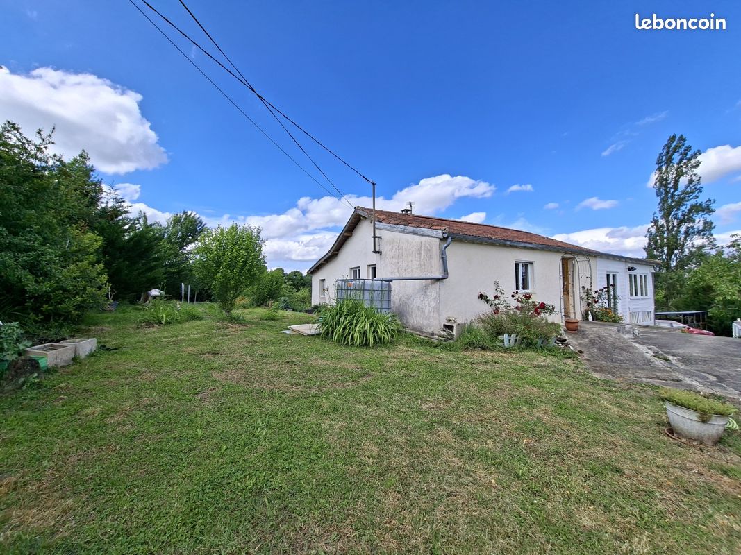Maison 4 pièces 131 m² · à Bassoues · 131 m² · 56 000 €