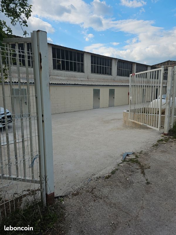 Location box et containers (image 2)