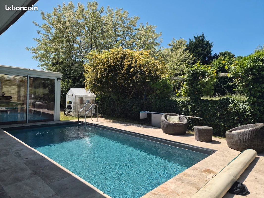 Maison 7 pièces 145 m² · à Saint-André-de-Cubzac · 145 m² · 1 500 €/mois